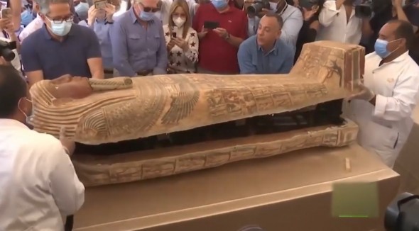 Descoperirea anului în Egipt. Momentul deschiderii unuia din cele 59 de sarcofage intacte găsite anul acesta